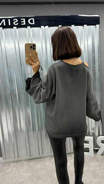 Tasarım Omuzu Deri Kayışlı Kazak