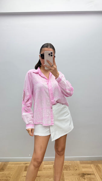 İthal Tasarım Kendinden Nakışlı Gömlek