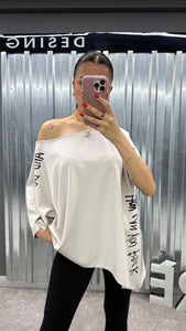 Tasarım Zımbalı Asimetrik Kesim Bluz