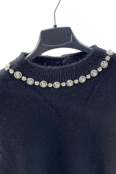 Yakası Taşlı Kazak