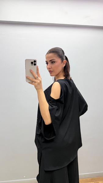 Tasarım Omuz Açık Taşlı Bluz