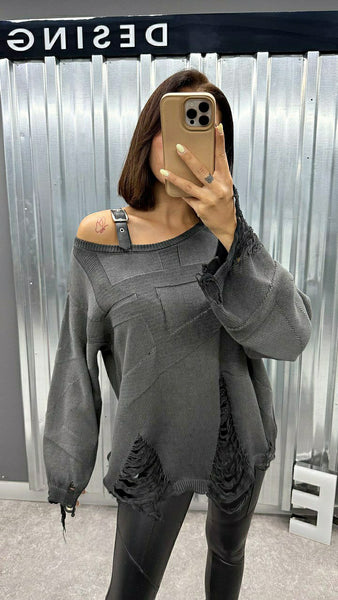 Tasarım Omuzu Deri Kayışlı Kazak