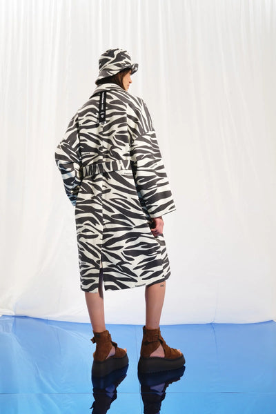 Vdr Siyah Ekru Zebra Desenli Yumuşak Ceket